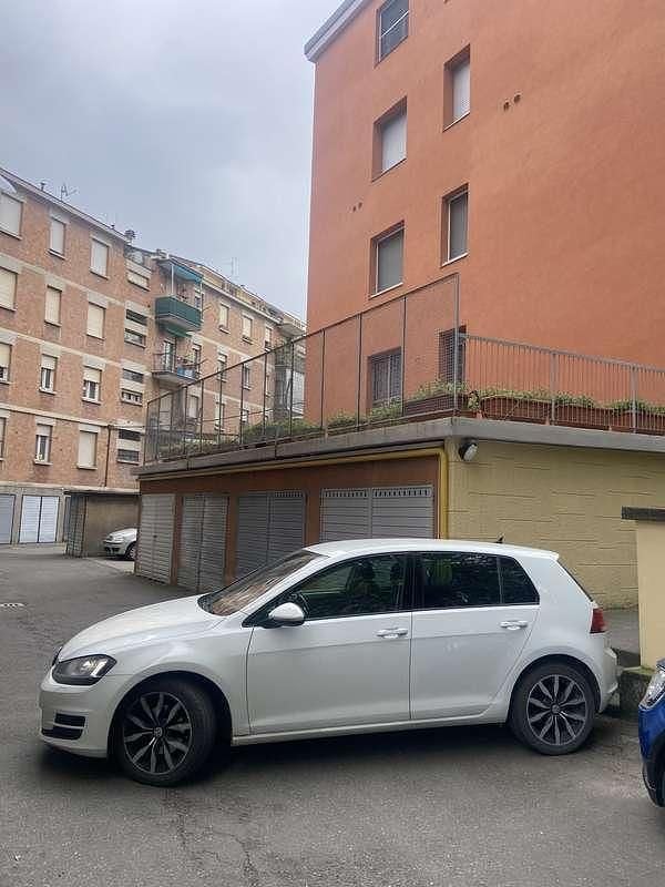 Usata VW Golf VII Highline 110 CV (80 kW) 2014 Berlina