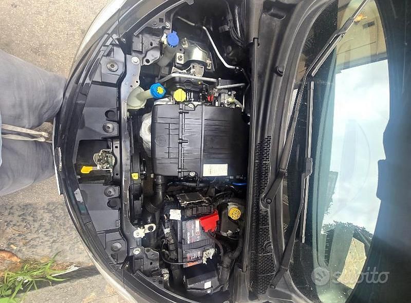 Usata Lancia Ypsilon 69 CV (50 kW) 2017 Nero Utilitaria
