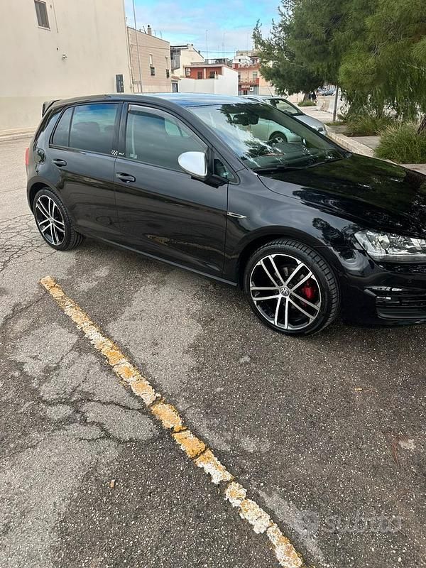 Usata VW Golf VII 110 CV (80 kW) 2014 Nero Berlina