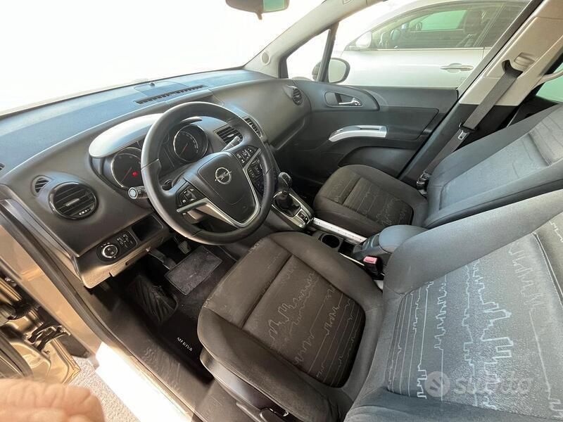 Usata Opel Meriva 95 CV (69 kW) 2012 Grigio Monovolume