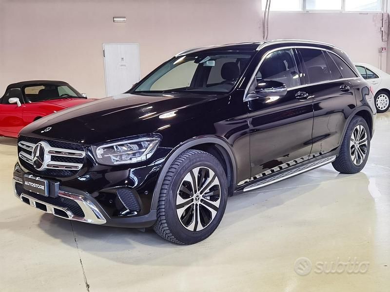 Usata Mercedes GLC220 194 CV (142 kW) 2020 Nero SUV