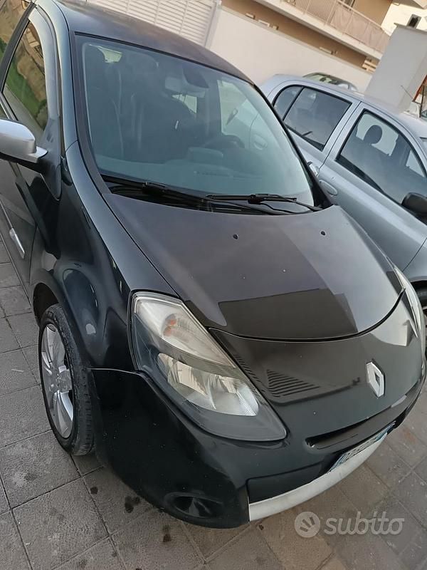 Usata Renault Clio II 2010 Berlina