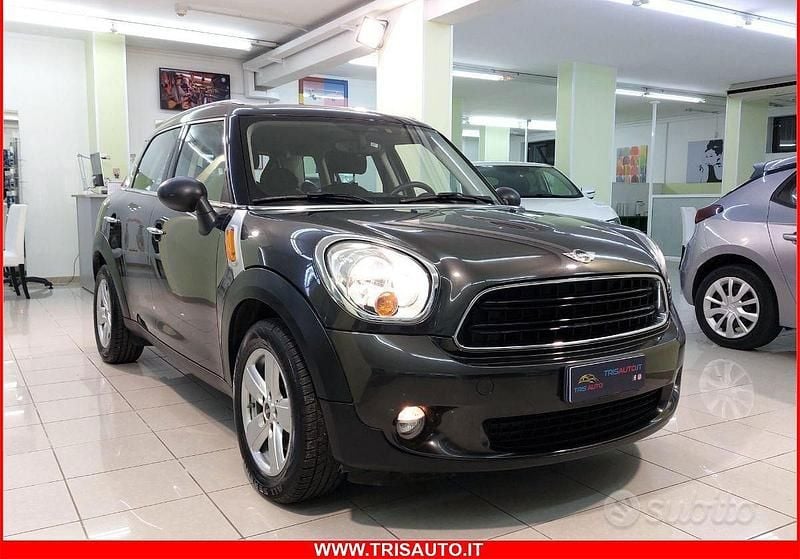 Usata Mini One Countryman 91 CV (66 kW) 2015 Gray SUV