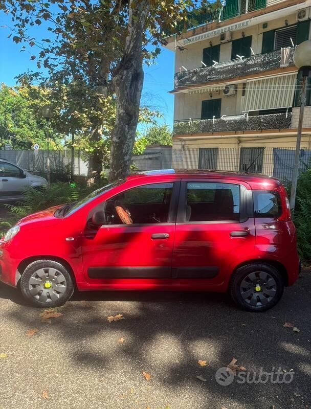 Usata Fiat Panda 69 CV (50 kW) 2015 Rosso Utilitaria