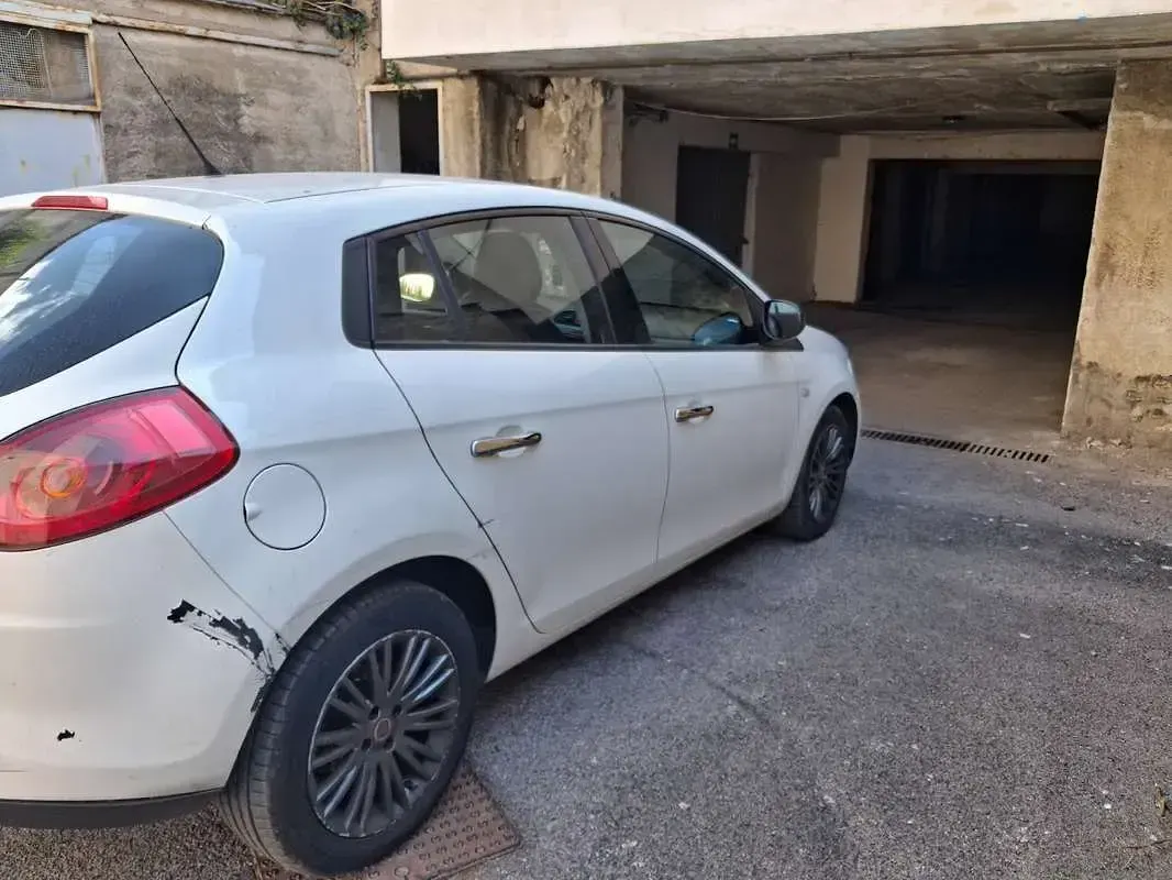 Usata Fiat Bravo Easy 105 CV (77 kW) 2012 Utilitaria
