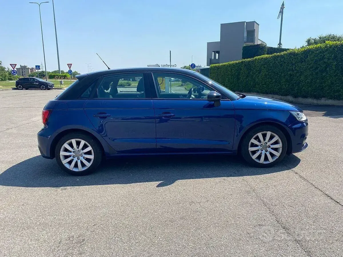 Usata Audi A1 Comfort 90 CV (66 kW) 2016 Blu Utilitaria