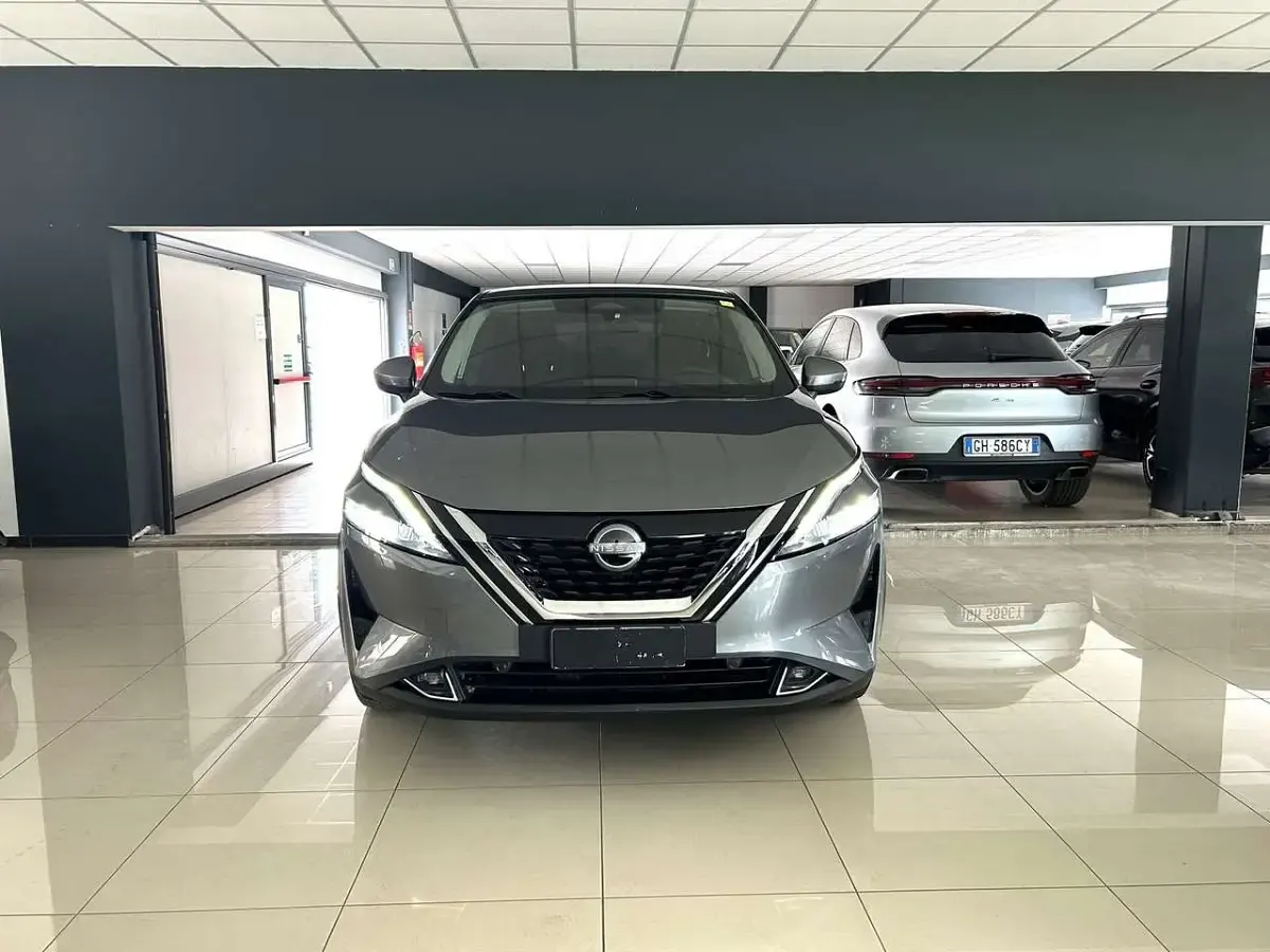 Usata Nissan Qashqai 190 CV (139 kW) 2023 Ceramic grey SUV