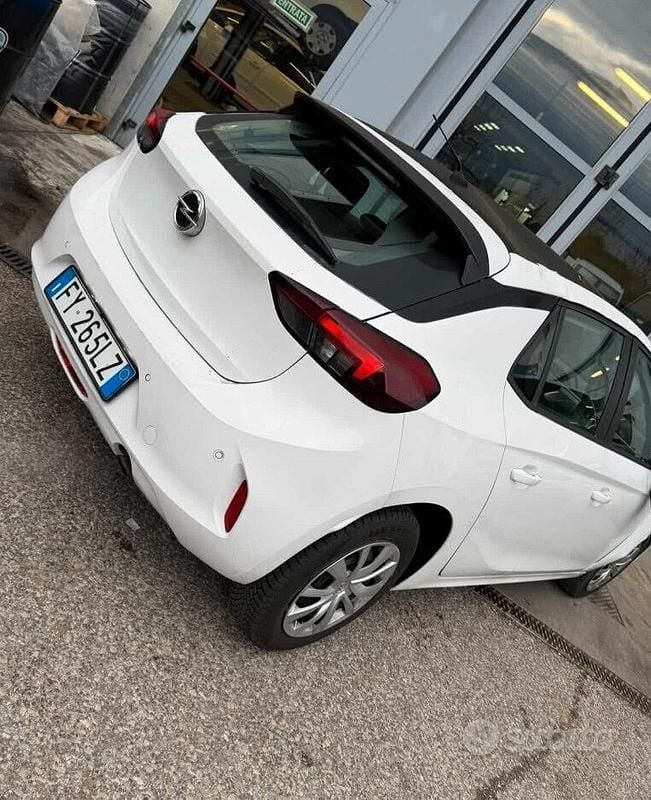 Usata Opel Corsa Edition 74 CV (54 kW) 2020 Bianco Utilitaria