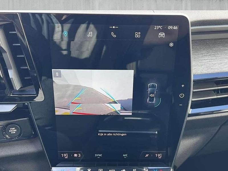 Usata Renault Austral Techno 200 CV (147 kW) 2023 Bianco SUV