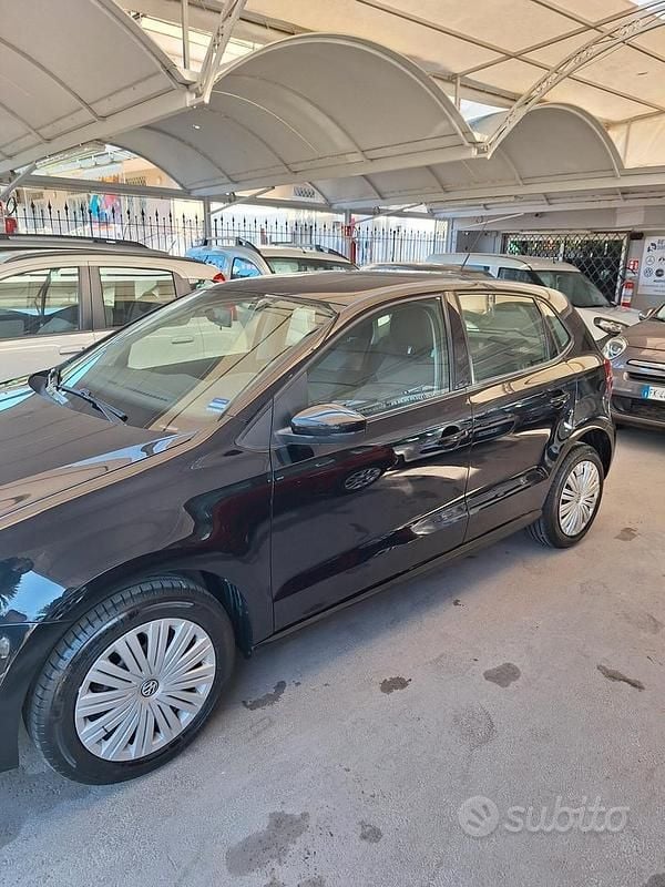 Usata VW Polo Trendline 75 CV (55 kW) 2014 Nero Berlina