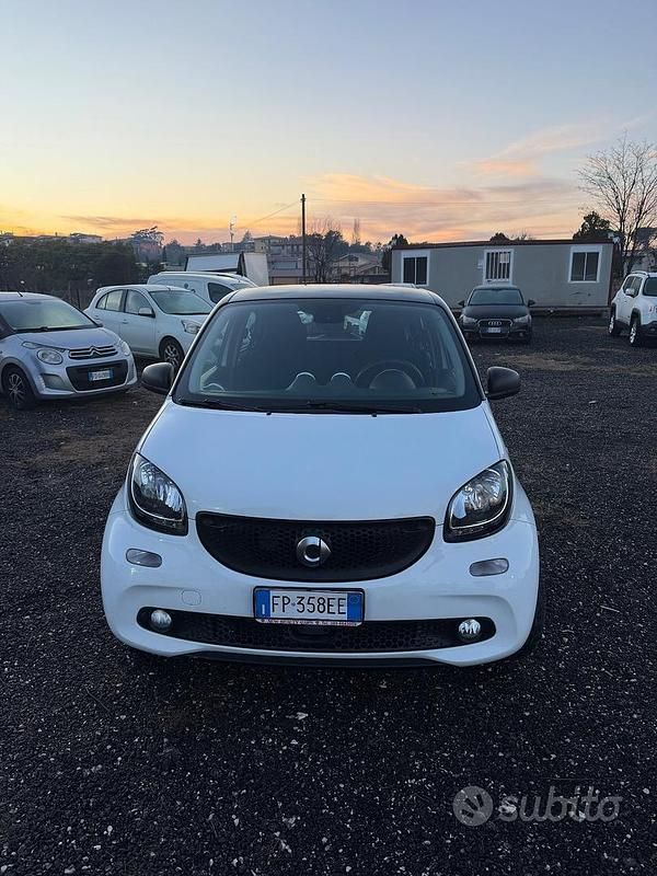 Usata Smart ForFour Prime 71 CV (52 kW) 2018 Bianco Utilitaria