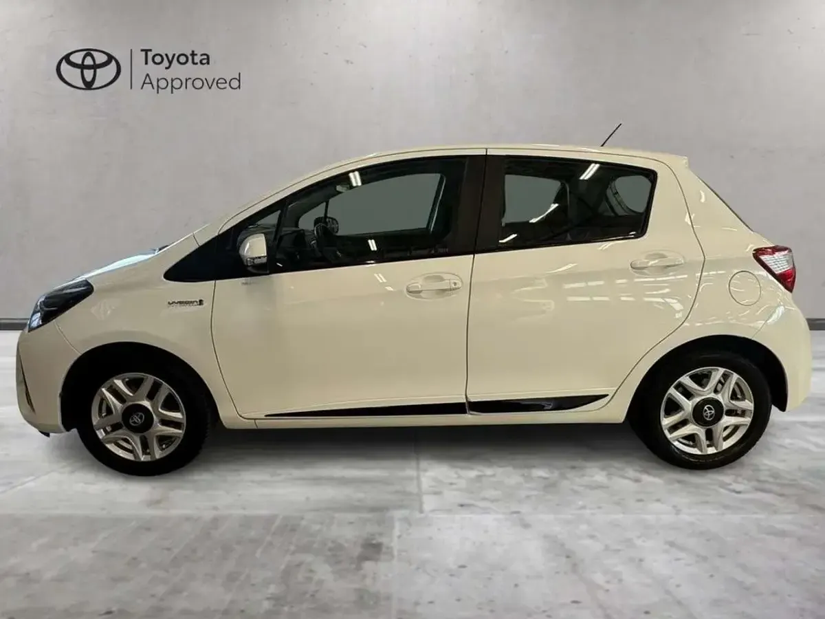 Usata Toyota Yaris Hybrid Active 73 CV (53 kW) 2019 Other Utilitaria