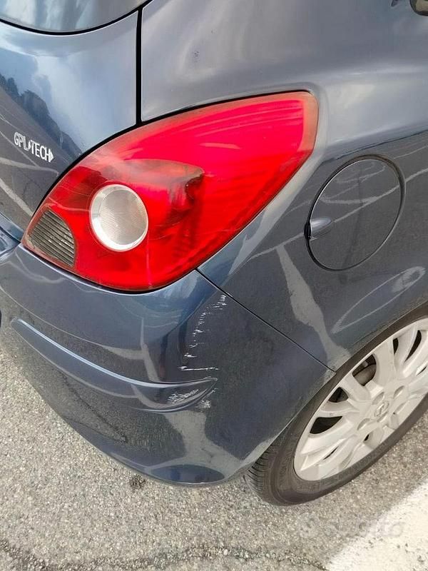 Usata Opel Corsa Enjoy 80 CV (58 kW) 2009 Blu/azzurro Utilitaria