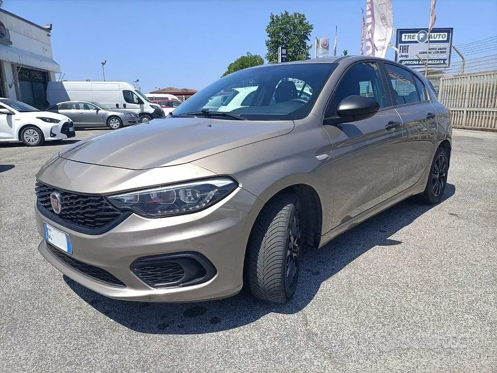 Usata Fiat Tipo Street 95 CV (69 kW) 2021 Oro Berlina