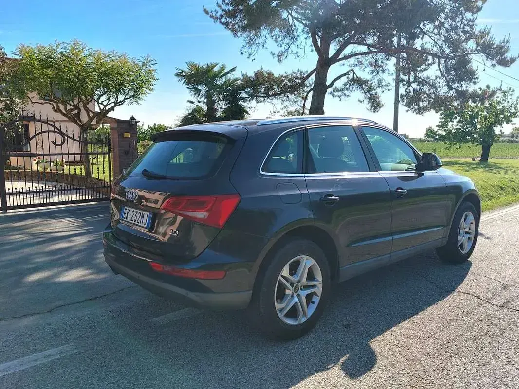 Usata Audi Q5 Ambiente 143 CV (105 kW) 2011 Nero SUV
