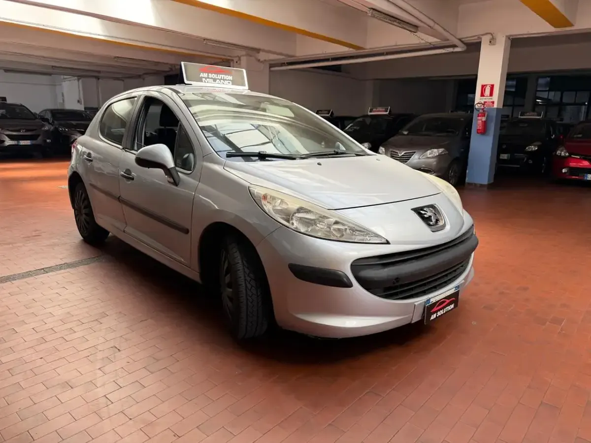 Usata Peugeot 207 73 CV (53 kW) 2007 Argento Berlina