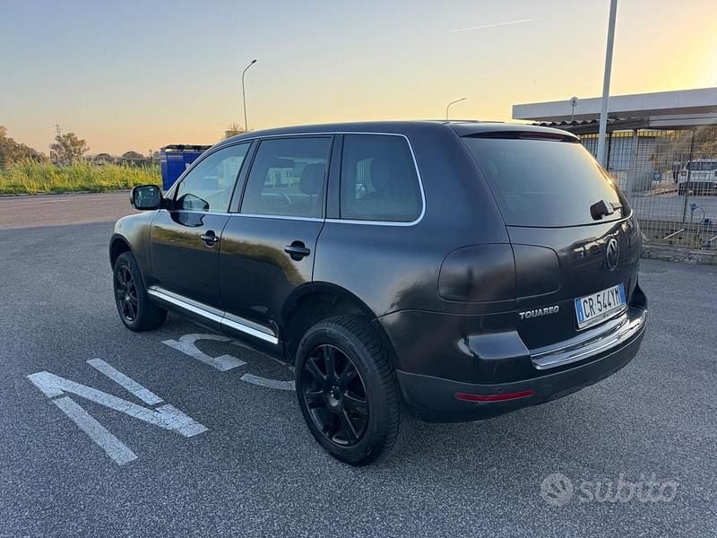Usata VW Touareg R 174 CV (127 kW) 2005 Nero SUV