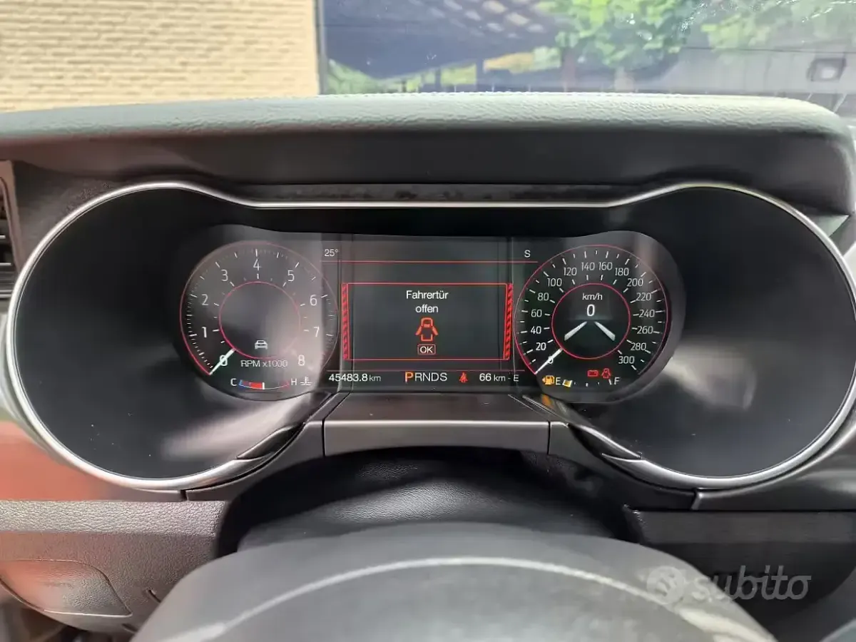 Usata Ford Mustang Mach 1 460 CV (338 kW) 2022 Grigio Coupé