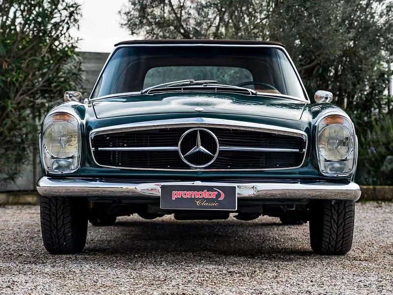 Usata Mercedes 230 150 CV (110 kW) 1965 Dunkelgrün 268 Cabrio