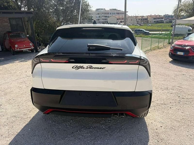 Nuova Alfa Romeo Junior Edizione Speciale 136 CV (100 kW) 2025 Bianco SUV