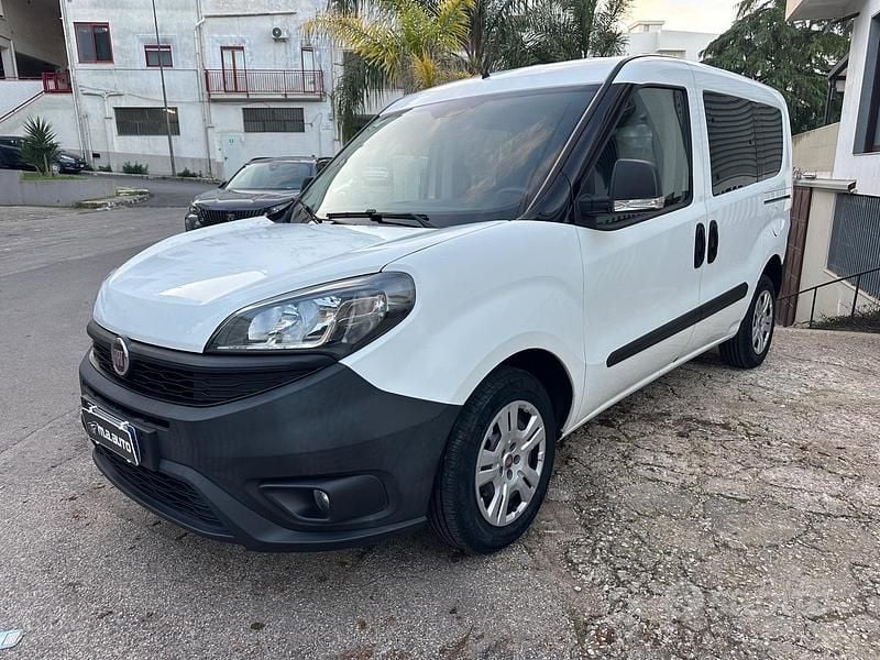 Bianco Usata 2019 Fiat Doblò Easy Monovolume | 10.500 € (Molto cara) - Immagine 1/4