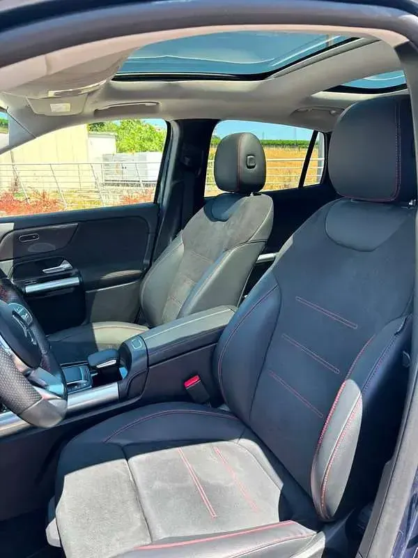 Usata Mercedes GLA200 Premium 163 CV (119 kW) 2022 Bluazzurro SUV