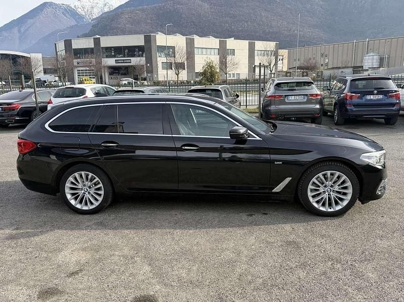 Usata BMW 520 Luxury Line 190 CV (139 kW) 2019 Nero Station wagon