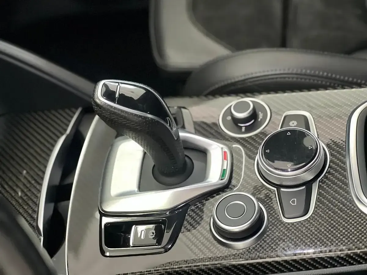 Usata Alfa Romeo Stelvio 209 CV (153 kW) 2022 Grigio SUV