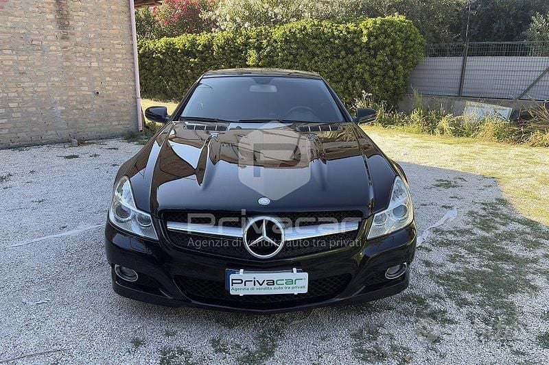 Usata Mercedes SL350 Chrome 316 CV (232 kW) 2009 Nero Cabrio