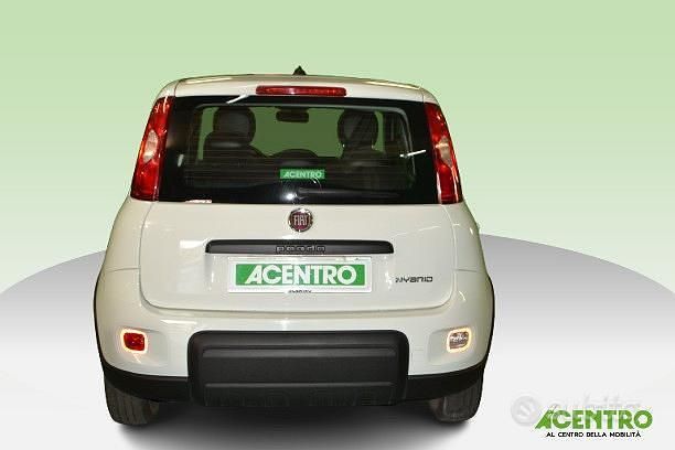 Begagnad Fiat Panda 70 HK (51 kW) 2023 Vit SUV