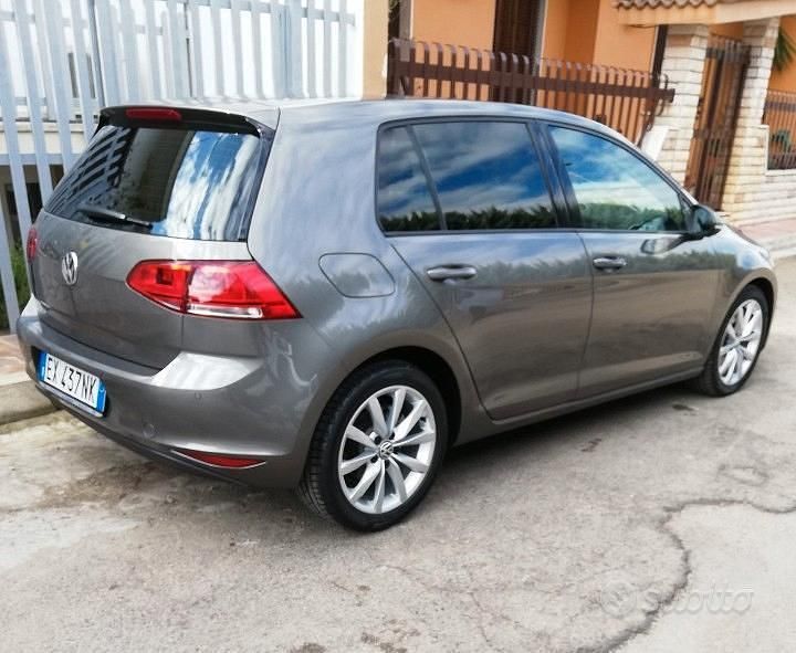 Usata VW Golf VII Highline 110 CV (80 kW) 2015 Grigio Berlina