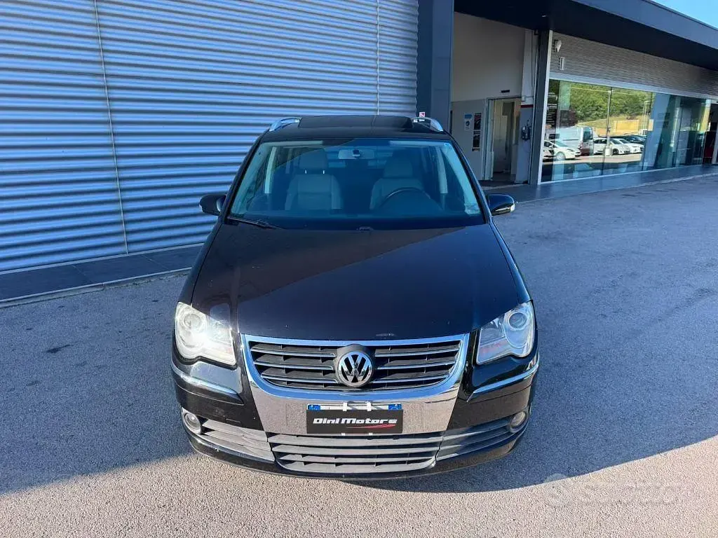 Usata VW Touran Highline 140 CV (102 kW) 2008 Nero Monovolume