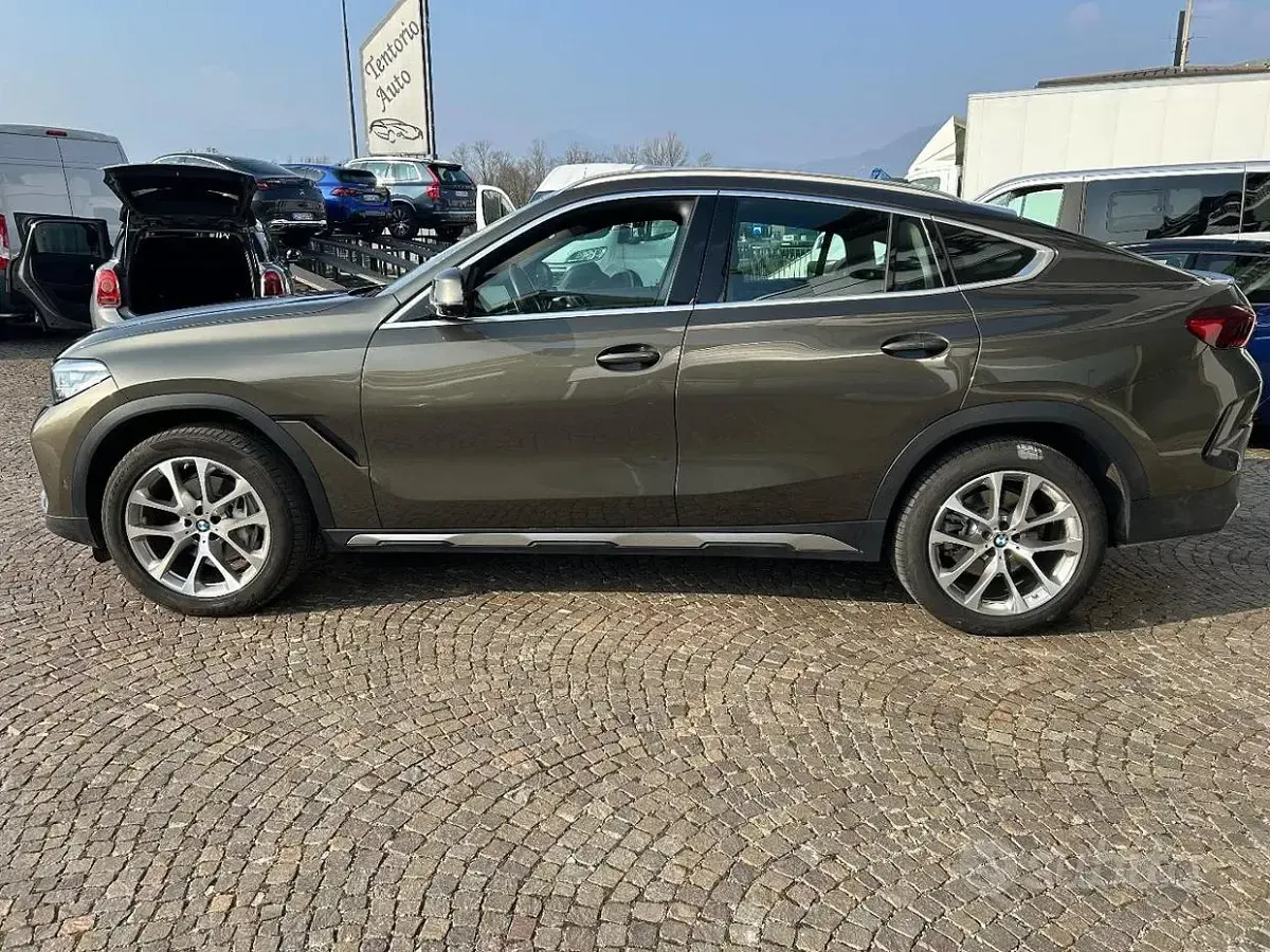 Usata BMW X6 xLine 286 CV (210 kW) 2023 Verde SUV
