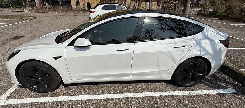 Usata Tesla Model 3 152 kW (208 CV) 2021 Bianco Berlina