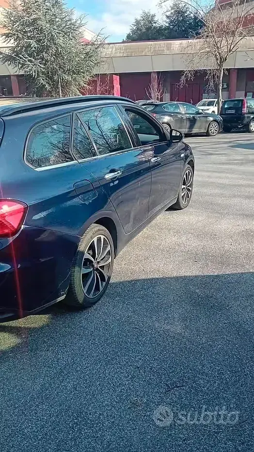 Usata Fiat Tipo 120 CV (88 kW) 2017 Bluazzurro Station wagon