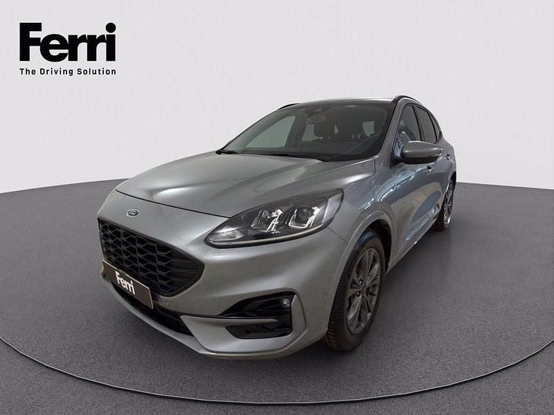 Usata Ford Kuga ST-Line 190 CV (139 kW) 2022 Solar silver SUV