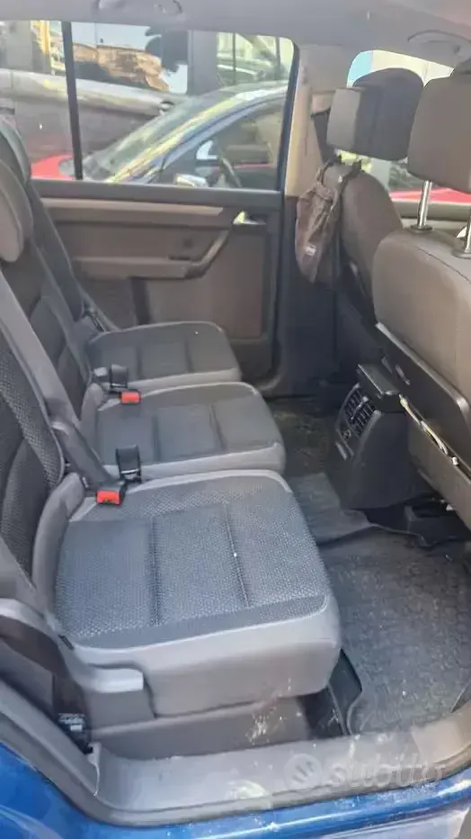 Usata VW Touran 105 CV (77 kW) 2013 Bluazzurro Monovolume