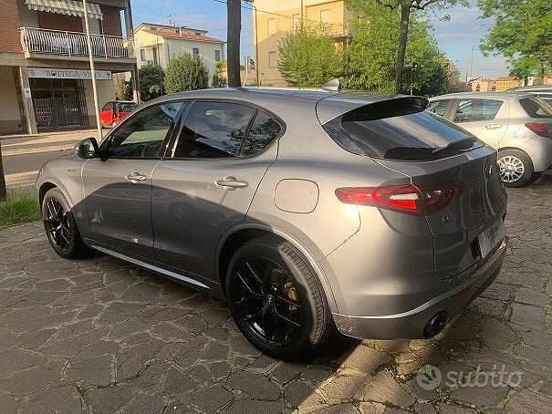 Usata Alfa Romeo Stelvio Veloce 210 CV (154 kW) 2020 Grigio SUV