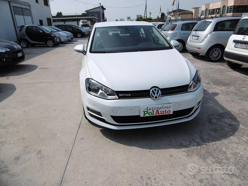 Usata VW Golf VII Highline 110 CV (80 kW) 2016 Bianco Berlina