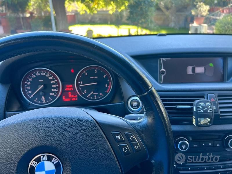 Usata BMW X1 177 CV (130 kW) 2010 Nero SUV