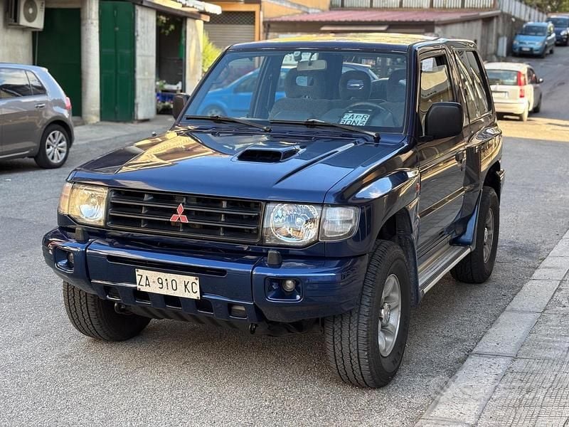 Usata Mitsubishi Pajero Top 125 CV (91 kW) 2000 Blu SUV