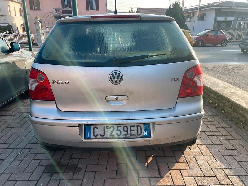 Usata VW Polo 101 CV (74 kW) 2003 Grigio Utilitaria