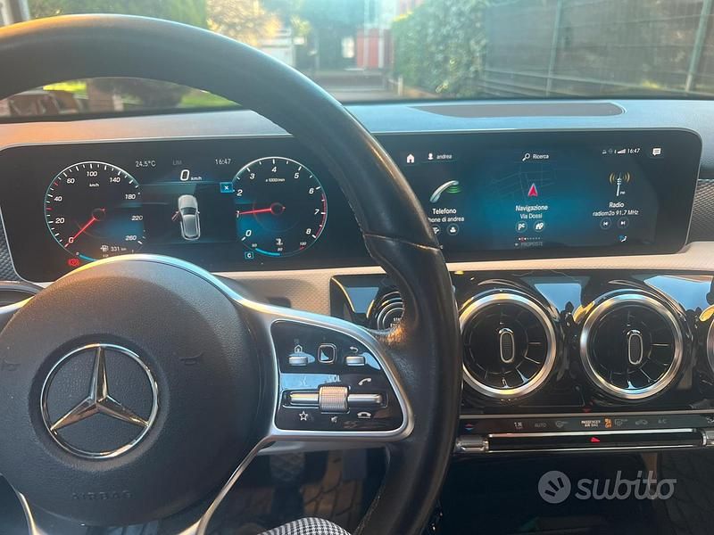 Usata Mercedes A200 163 CV (119 kW) 2020 Grigio Berlina