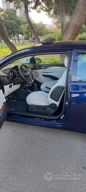 Usata Opel Adam 70 CV (51 kW) 2013 Utilitaria