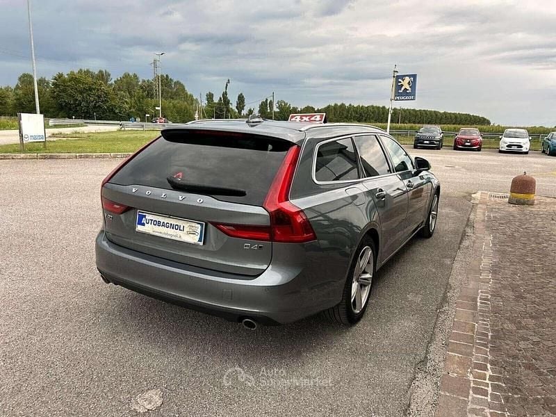 Usata Volvo V90 Business Edition 190 CV (139 kW) 2017 Grigio Station wagon