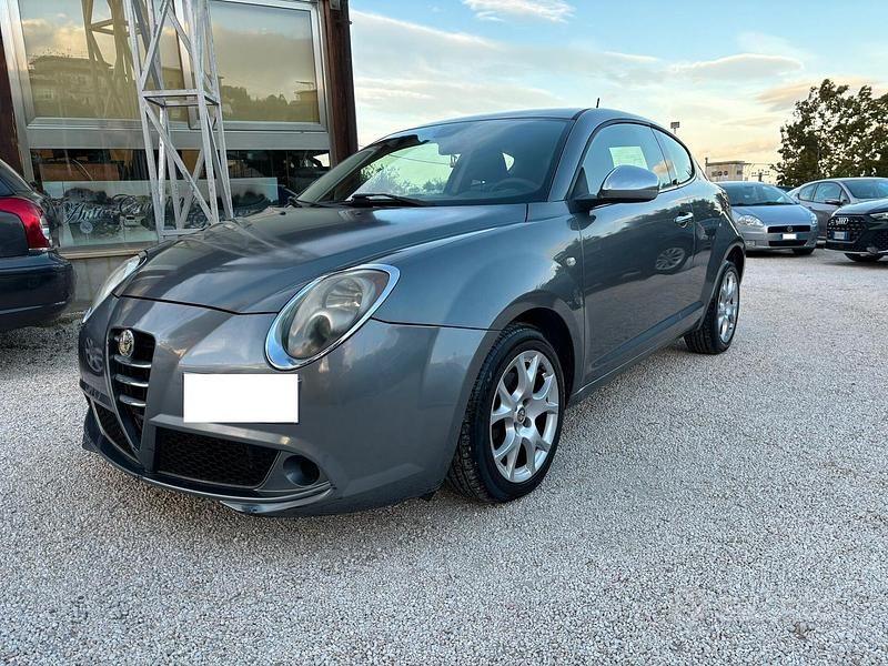 Usata Alfa Romeo MiTo 120 CV (88 kW) 2010 Grigio Utilitaria