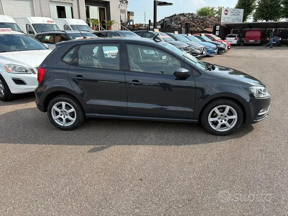 Usata VW Polo 75 CV (55 kW) 2016 Grigio Berlina