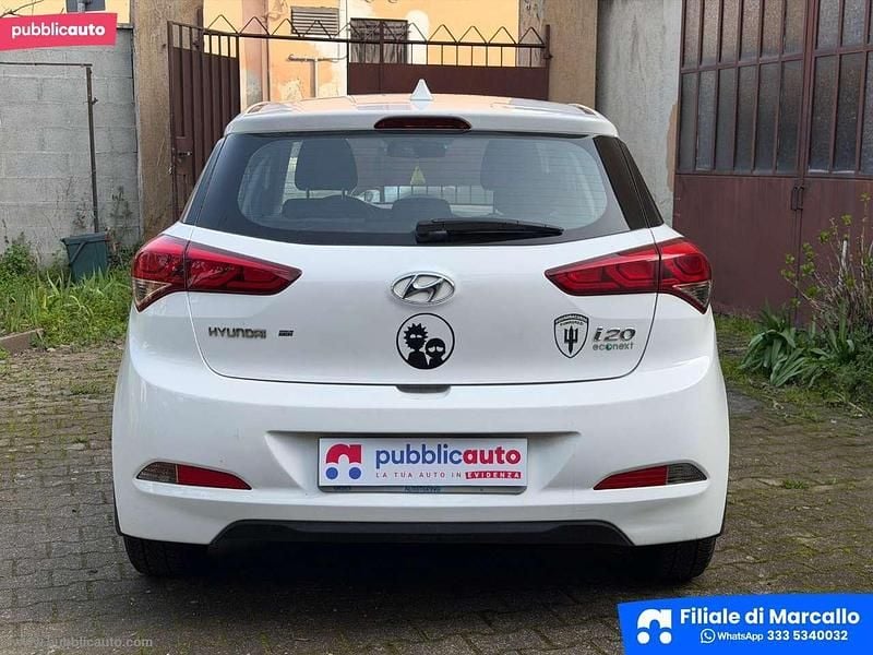 Usata Hyundai i20 Classic 75 CV (55 kW) 2016 Bianco Berlina