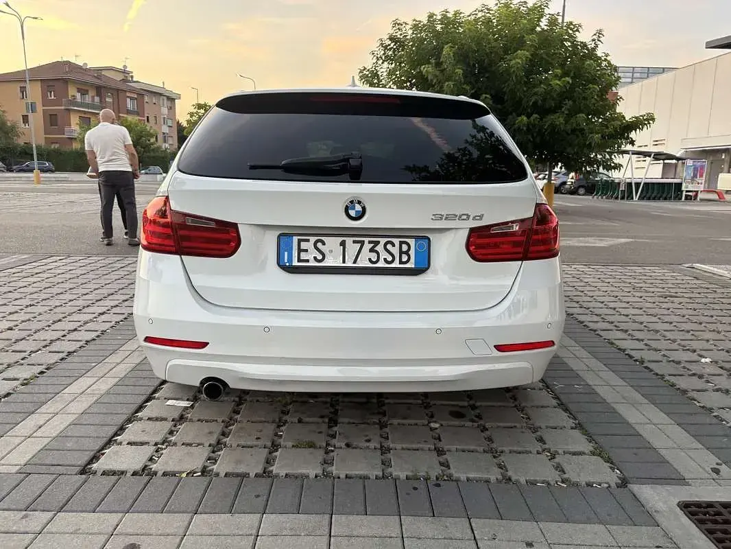 Usata BMW 320 Luxury Line 184 CV (135 kW) 2014 Station wagon