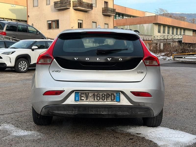 Usata Volvo V40 2012 Grigio Utilitaria